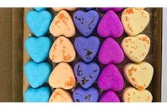35-Piece Sweetheart Mixed-Scent Bath Bomb Gift Box for only £7.99